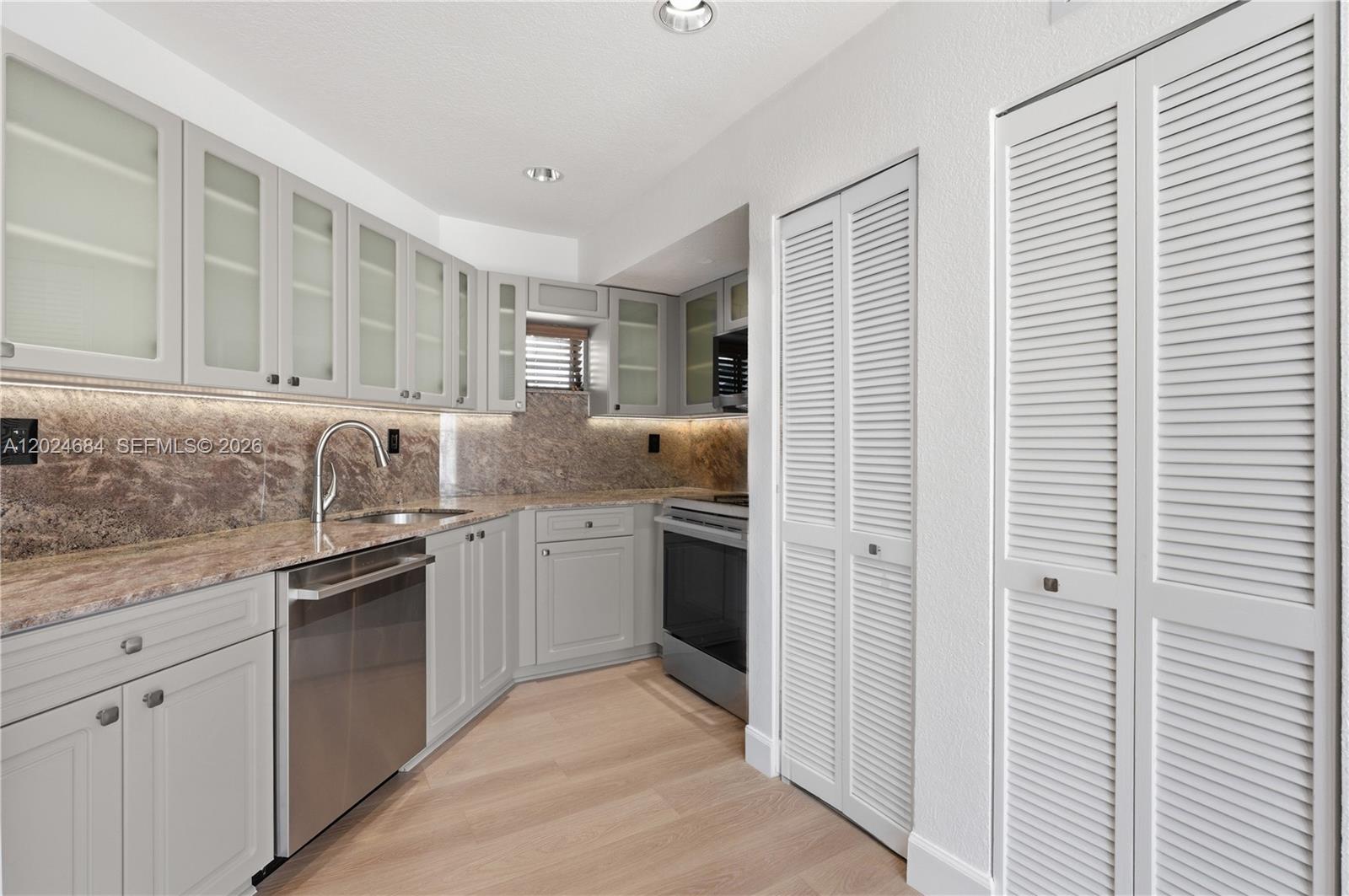 MISSION PLACE AT THE GROVE - Residential