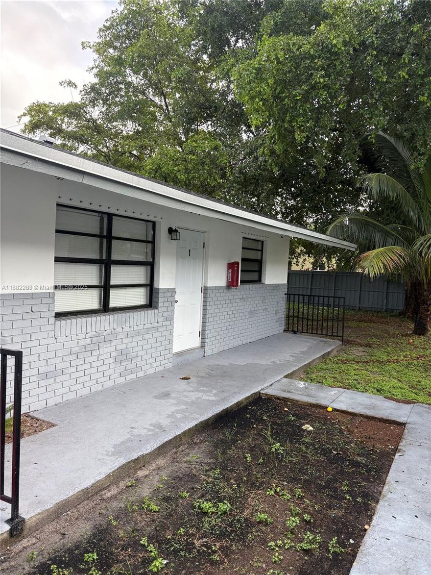 Welcome to your new home! This charming 2 bedroom 1 bathroom unit offers comfort and convenience in a great location. Newly renovated, spacious, featuring a bright and open living area, stainless steel appliances, with a spacious back yard for hosting events. This unit if perfect for anyone looking for a new beginning. Rapid approval will make moving in a breeze