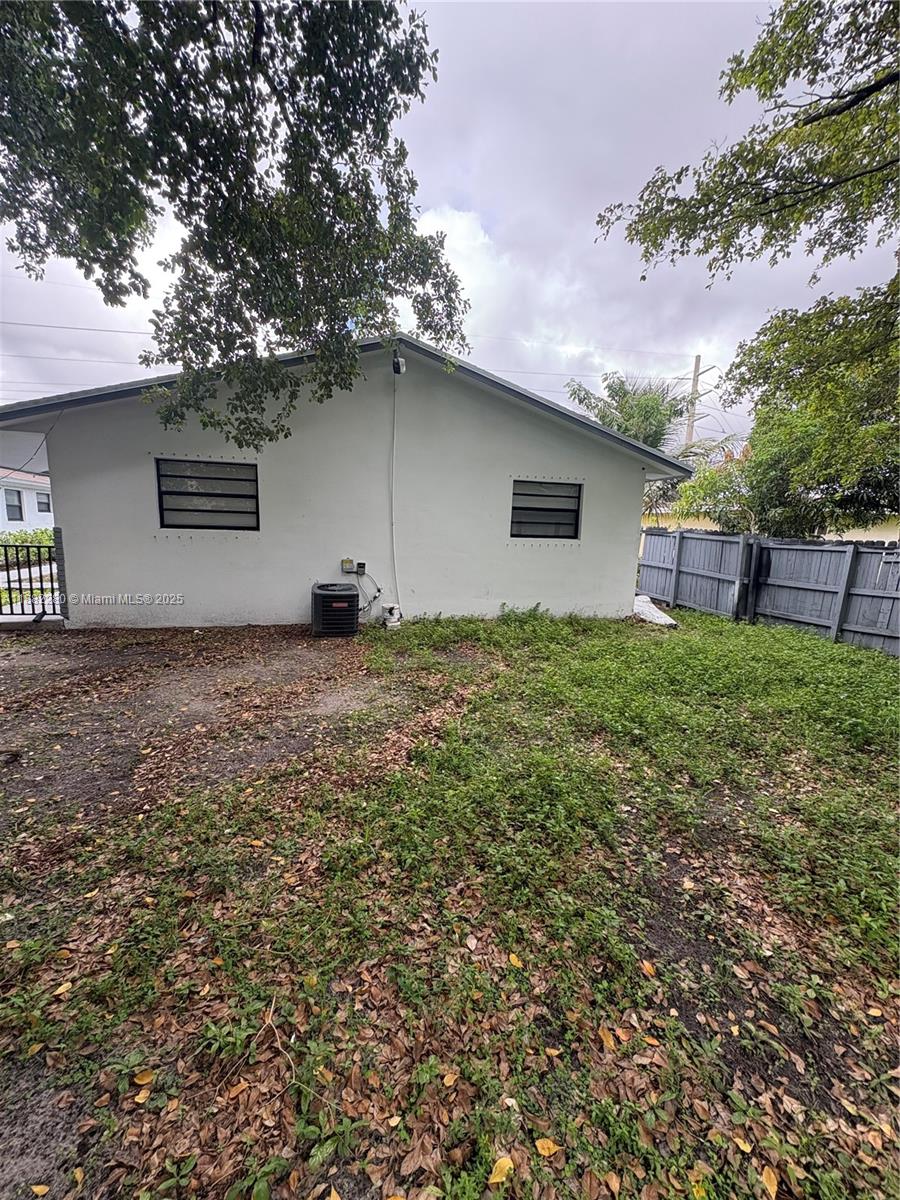 CARVER RANCHES - Residential Lease