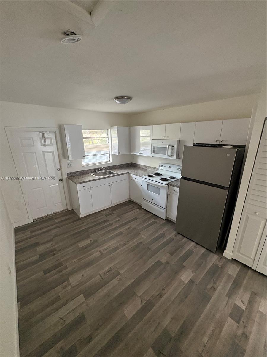CARVER RANCHES - Residential Lease