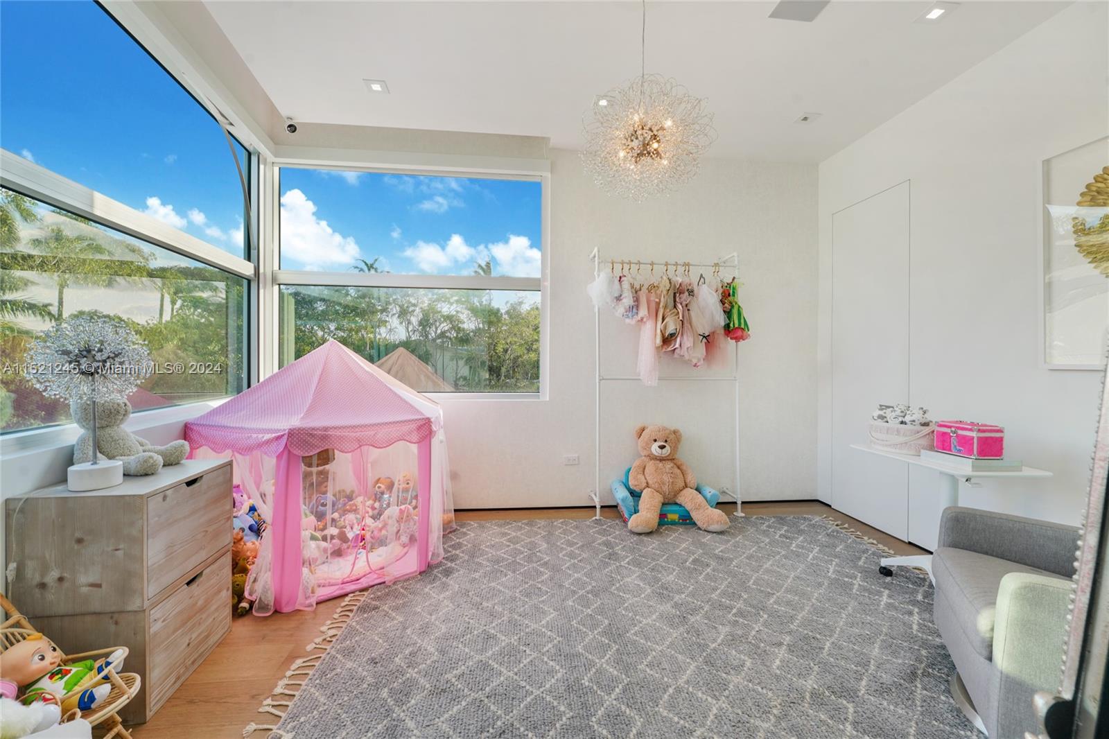 BAL HARBOUR RESIDENTIAL S - Residential