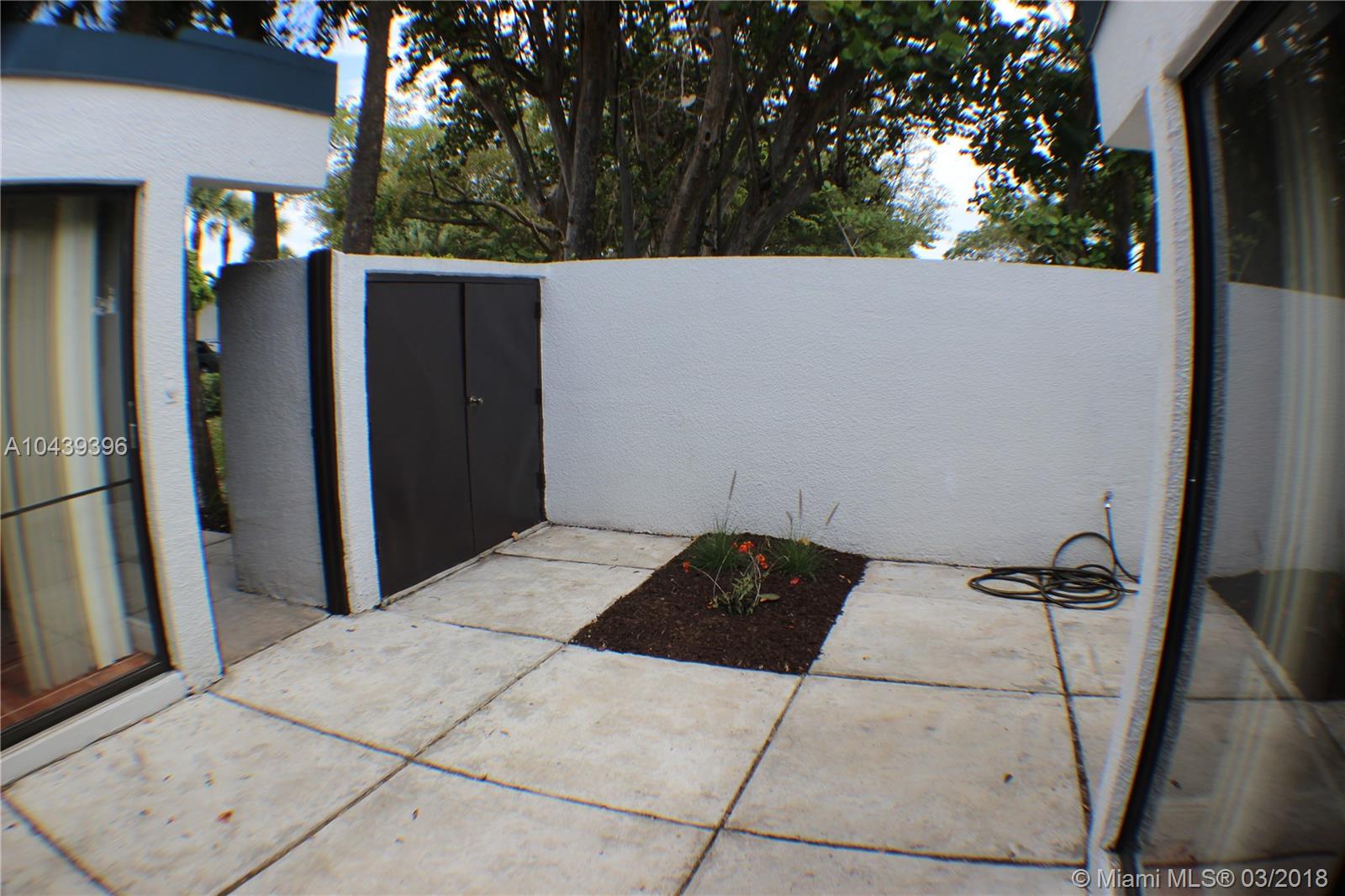 MIAMI LAKES WINDMILL GATE - Residential