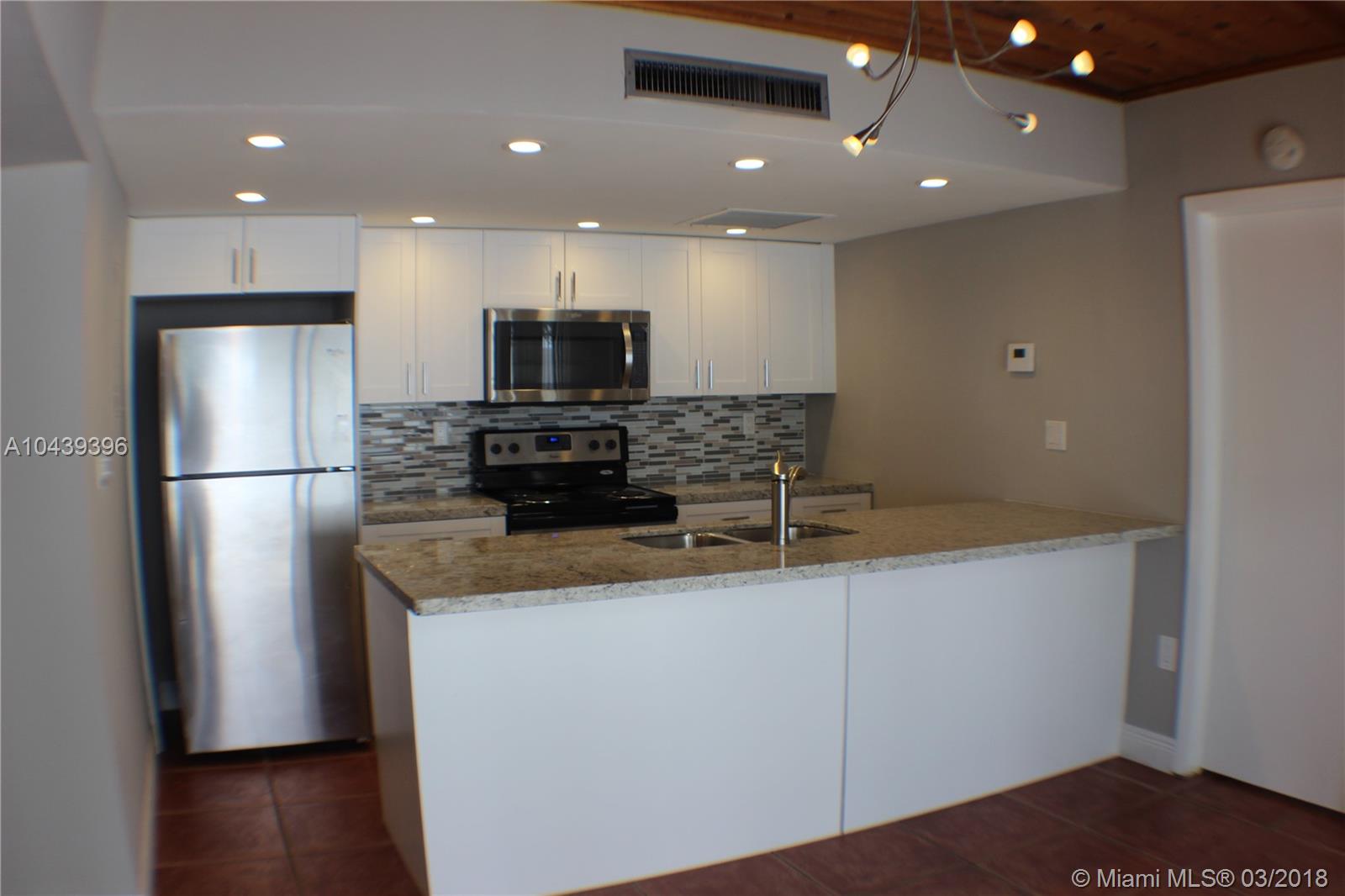 MIAMI LAKES WINDMILL GATE - Residential