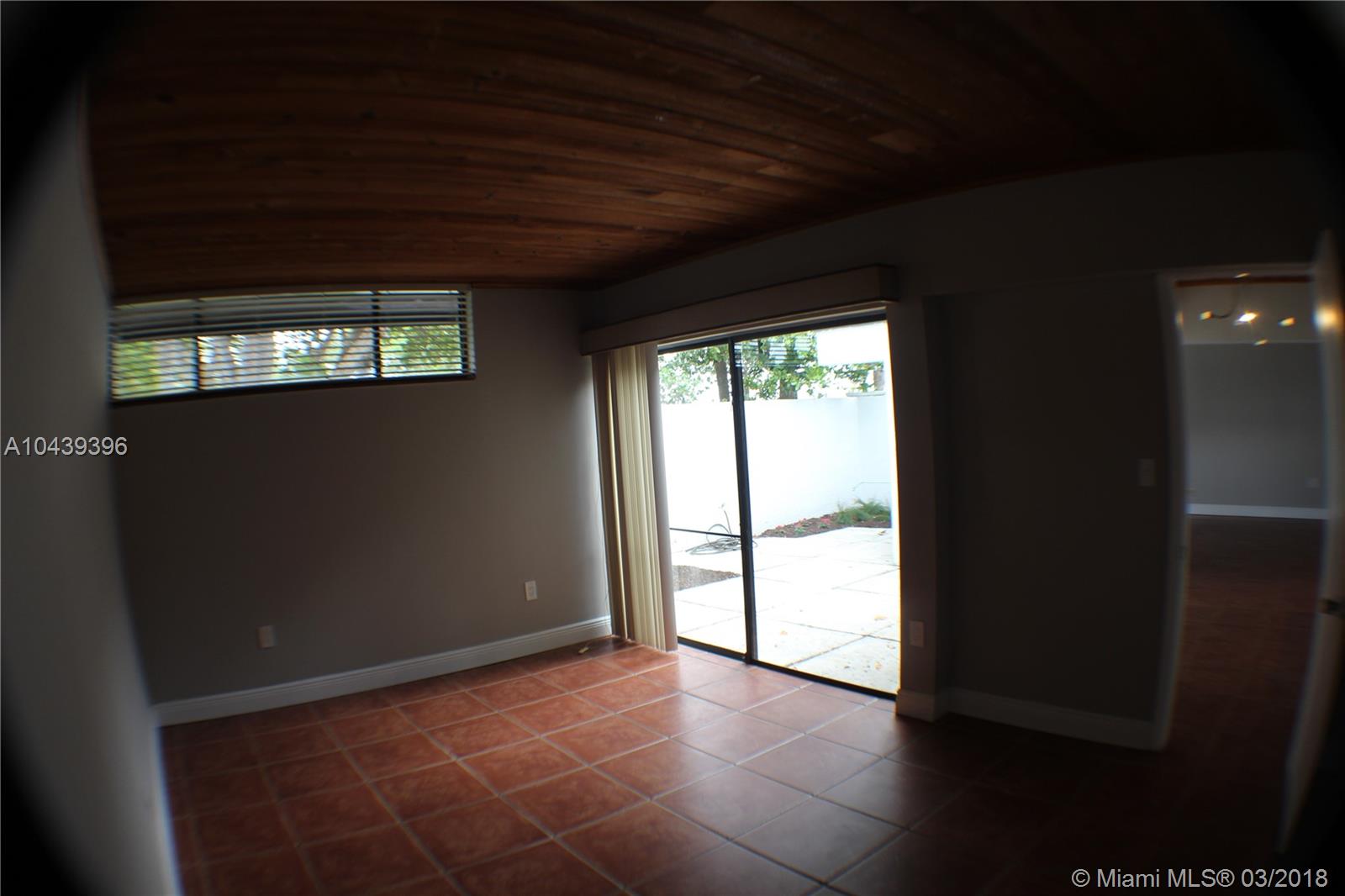 MIAMI LAKES WINDMILL GATE - Residential