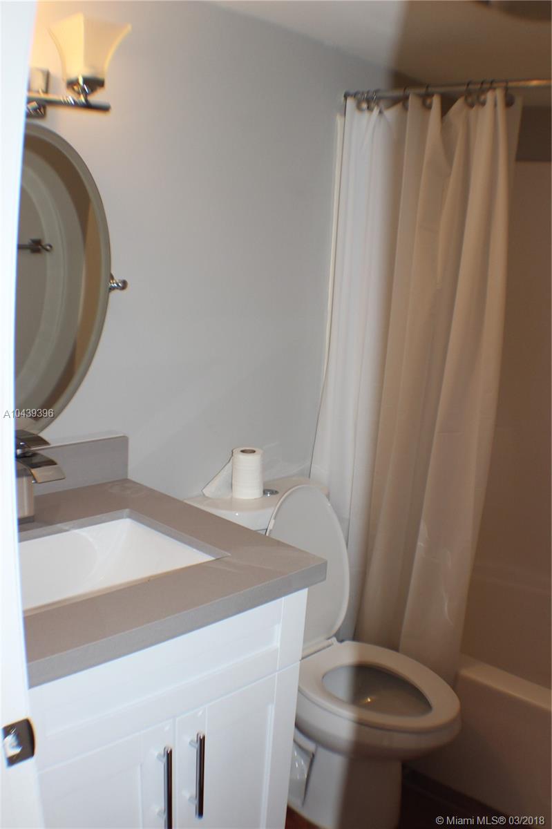 MIAMI LAKES WINDMILL GATE - Residential