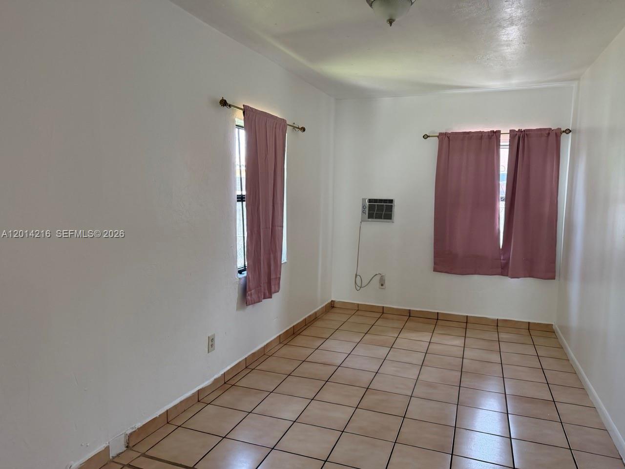 CRESTWOOD - Residential Lease