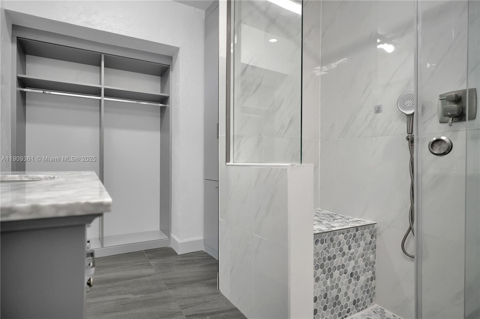 GREEN HILLS PARK WEST NO - Residential