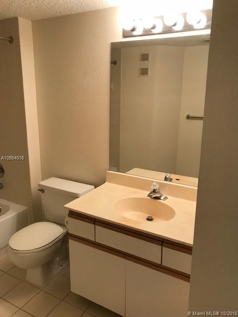 WINDWARD LAKES CONDO - Residential Lease