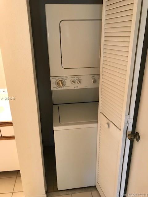 WINDWARD LAKES CONDO - Residential Lease