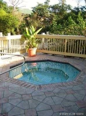 WINDWARD LAKES CONDO - Residential Lease