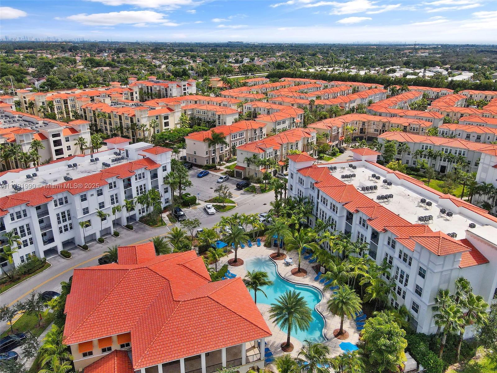 10170 SW 7th St 25-102