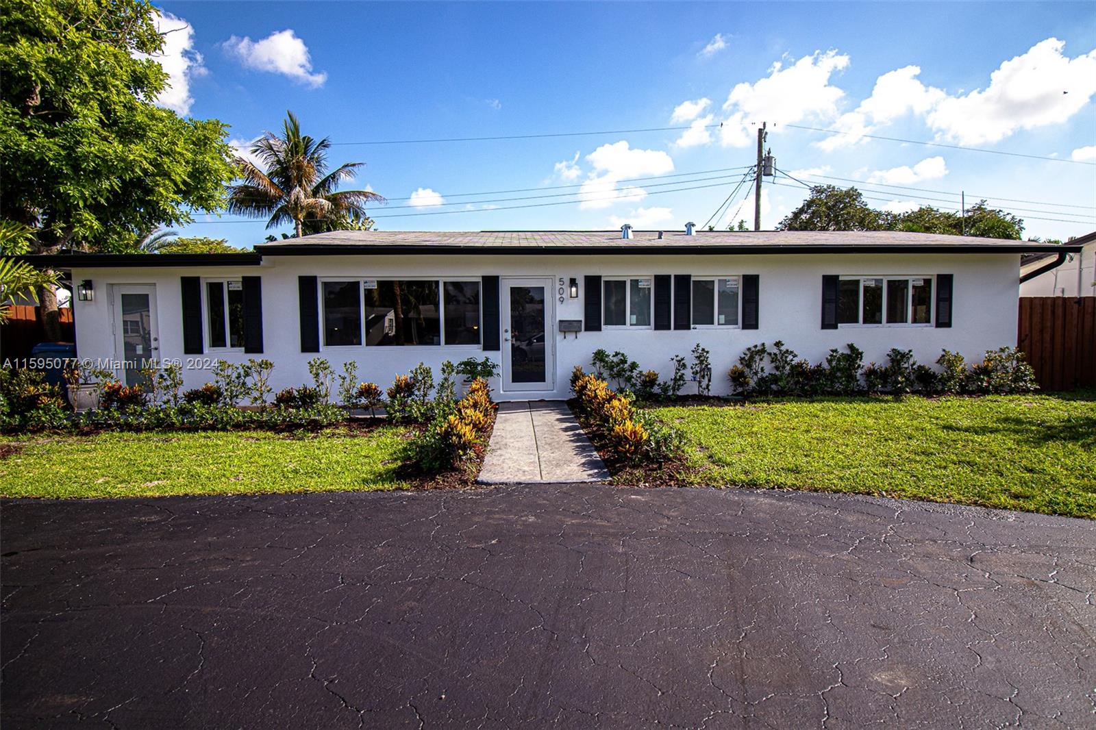 Property for Sale at 509 Ne 28th St, Wilton Manors, Broward County, Florida - Bedrooms: 4 
Bathrooms: 2  - $849,999