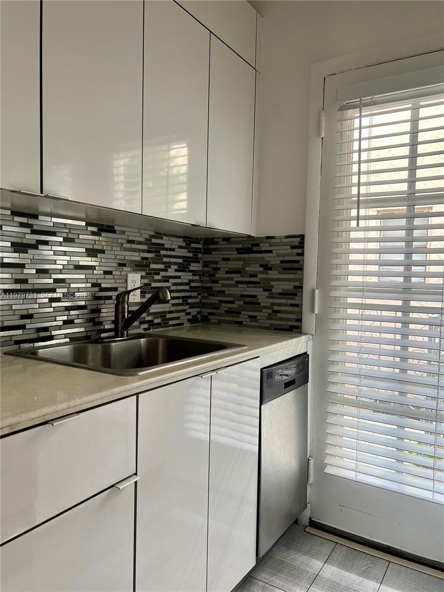 View photos, virtual tours, details... 1551 Michigan Ave 13