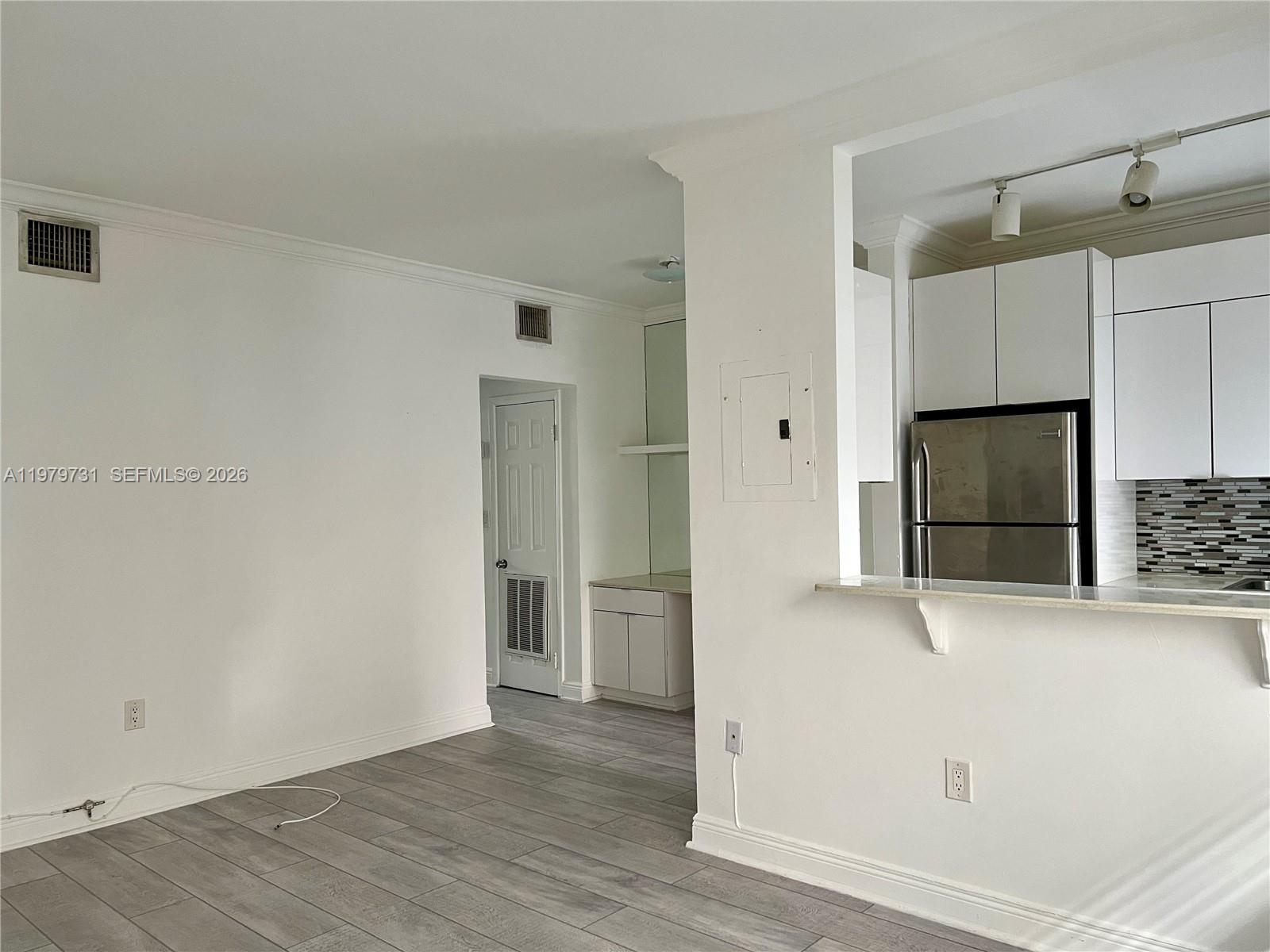 View photos, virtual tours, details... 1551 Michigan Ave 13