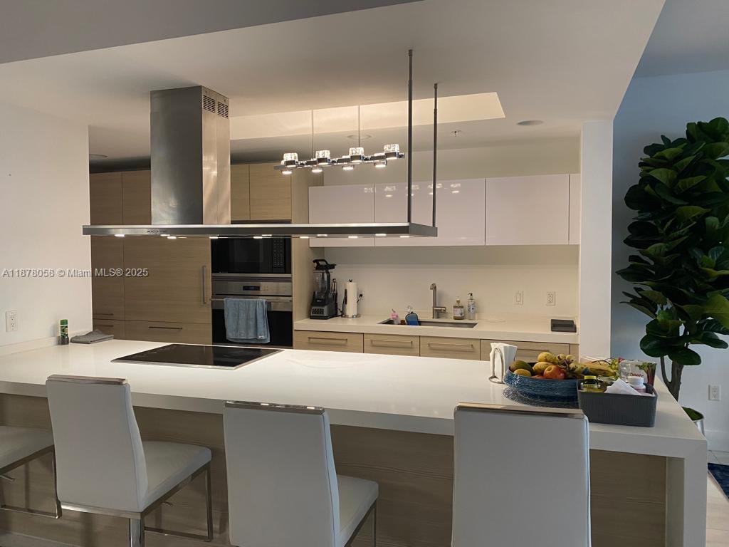 MARINA PALMS RESIDENCES N - Residential Lease