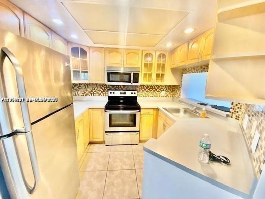 Photo of 5200 NW 31st Ave #32, Fort Lauderdale, FL 33309 (MLS # A12004651)