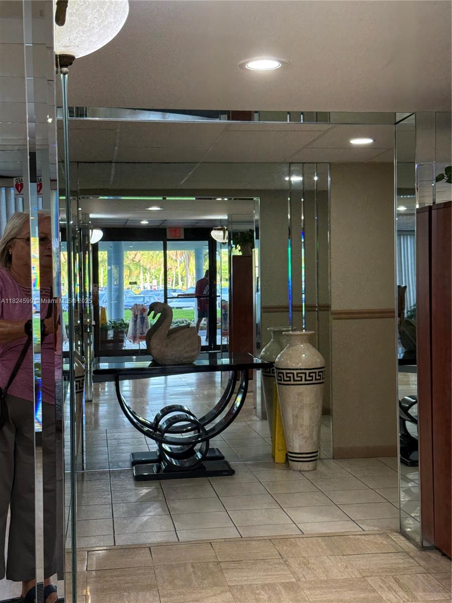 HILLCREST EAST NO 26 COND - Residential