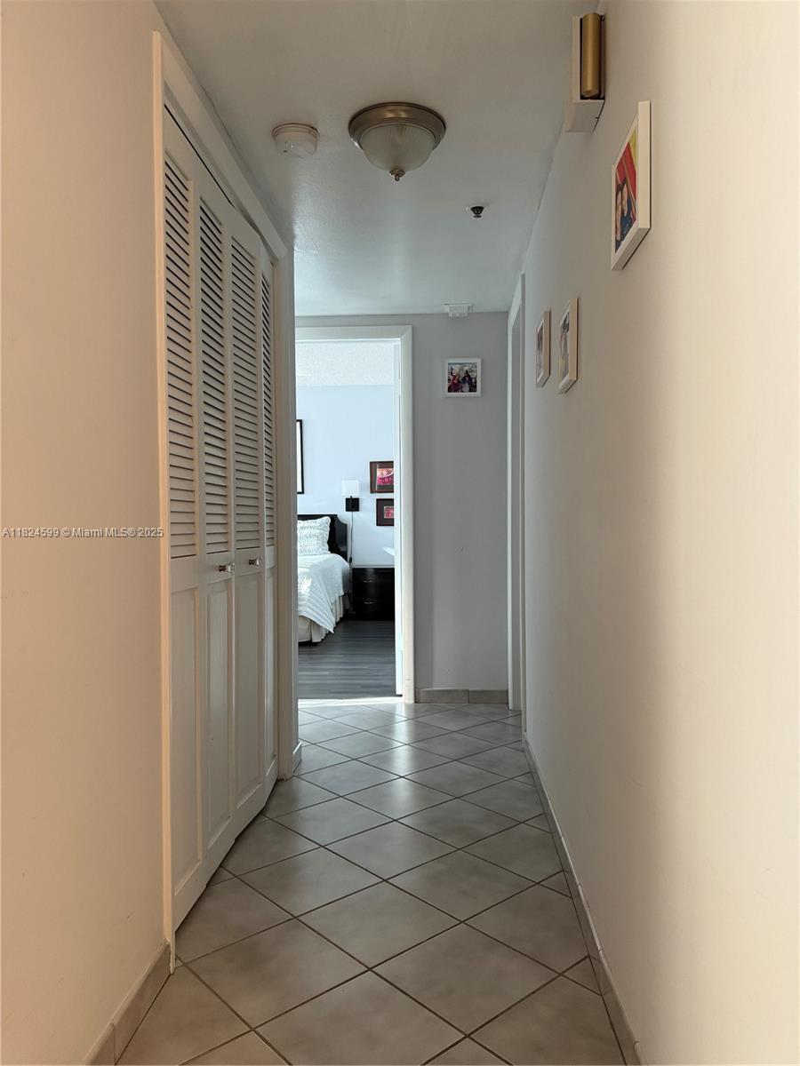 HILLCREST EAST NO 26 COND - Residential