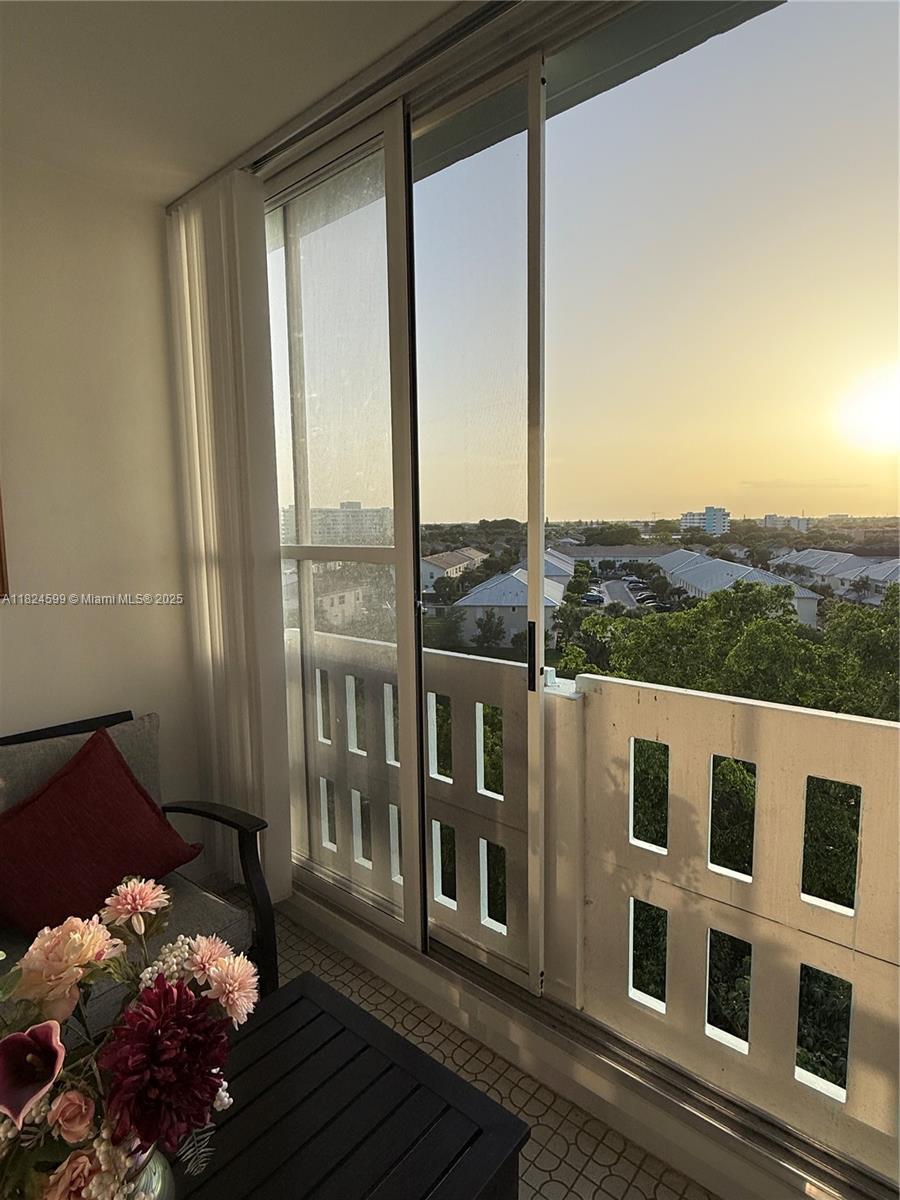 HILLCREST EAST NO 26 COND - Residential