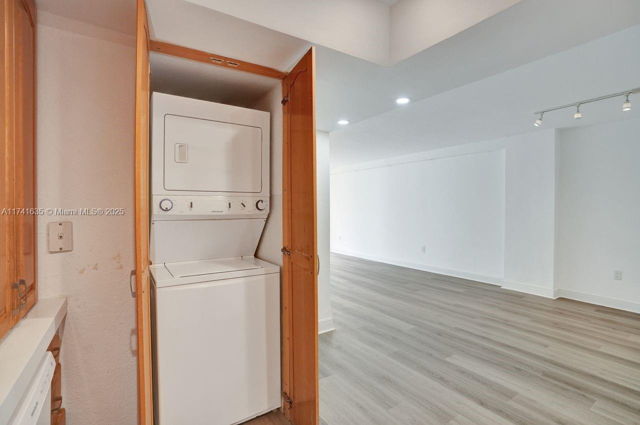 COSTA BELLA CONDO - Residential