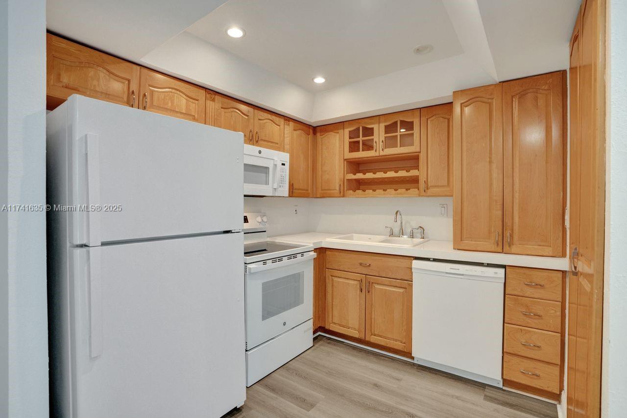 COSTA BELLA CONDO - Residential