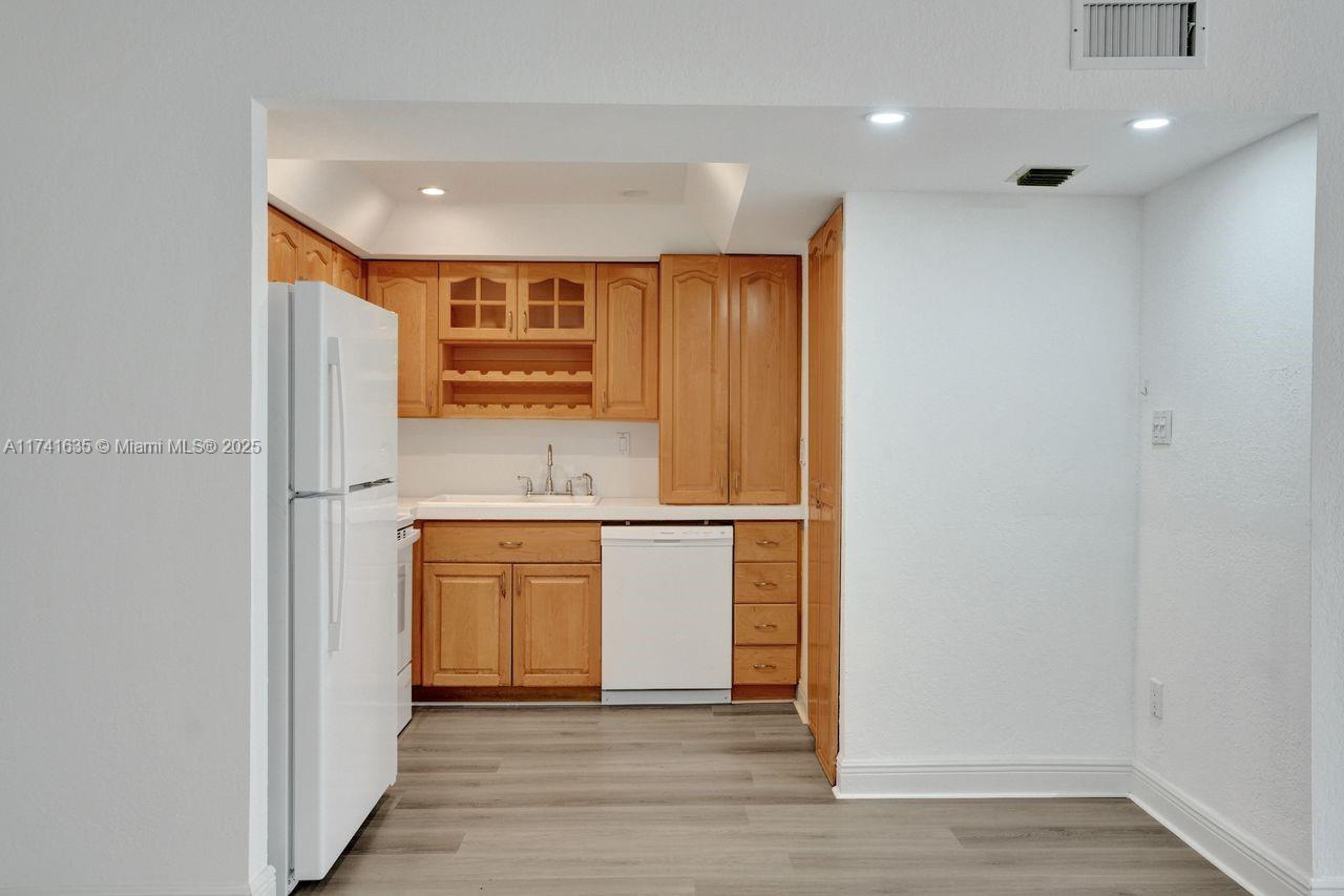 COSTA BELLA CONDO - Residential