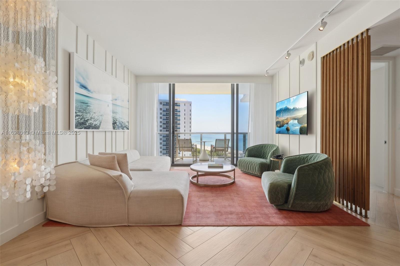 2201 Collins Ave 1015, Miami Beach, Miami-Dade County, Florida - 1 Bedrooms  
2 Bathrooms - 