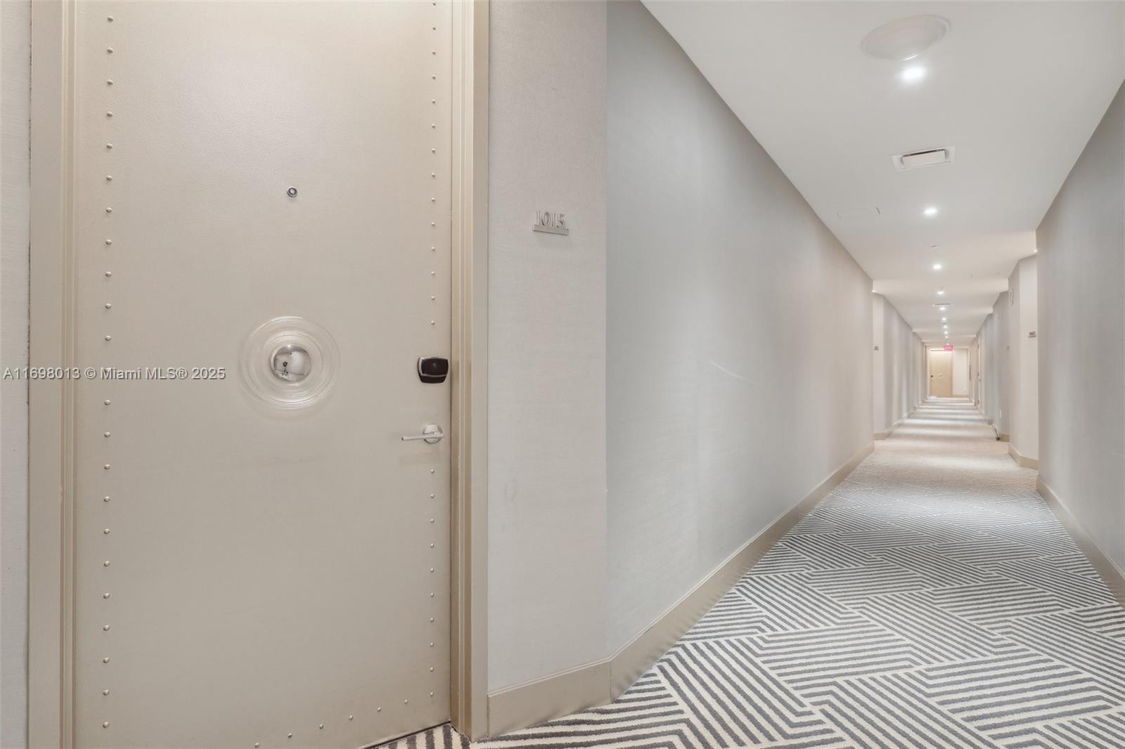 2201 COLLINS AVE CONDO - Residential