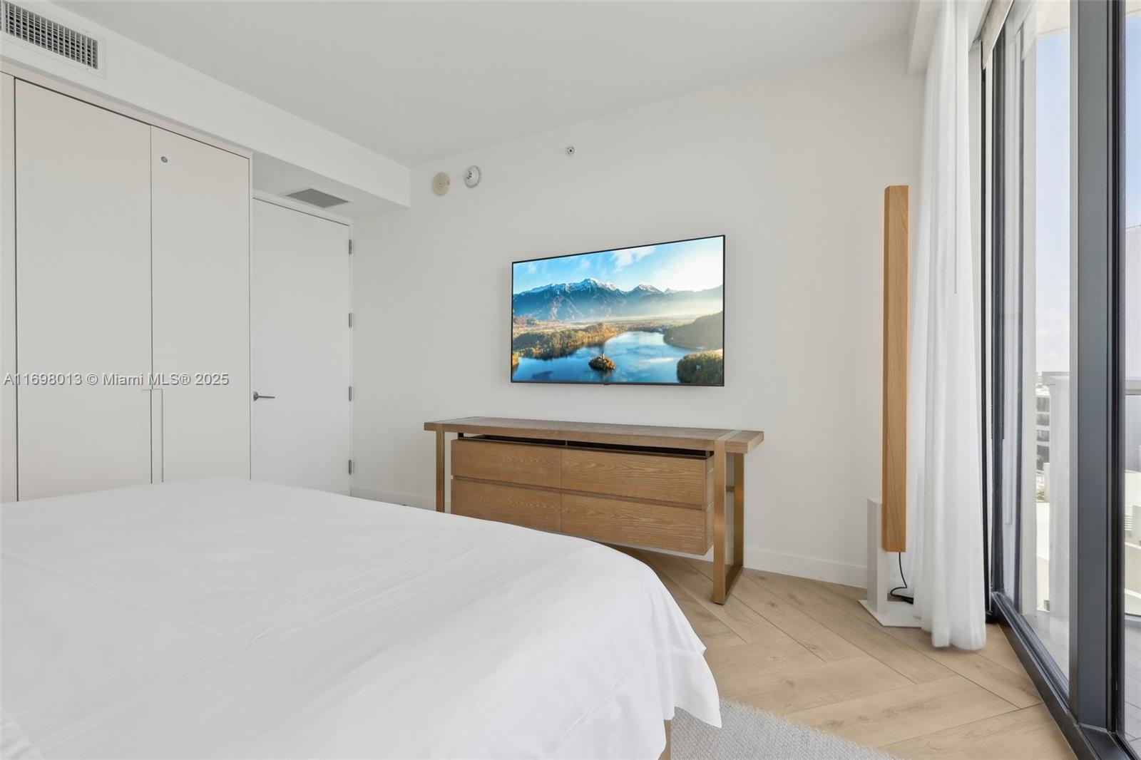 2201 COLLINS AVE CONDO - Residential
