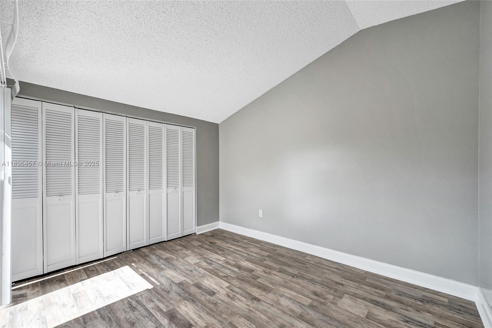 LAFAYETTE CONDO - Residential