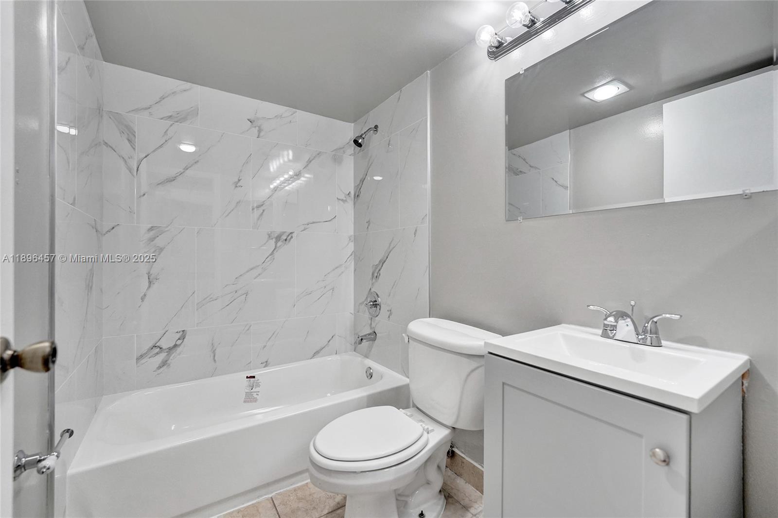 LAFAYETTE CONDO - Residential