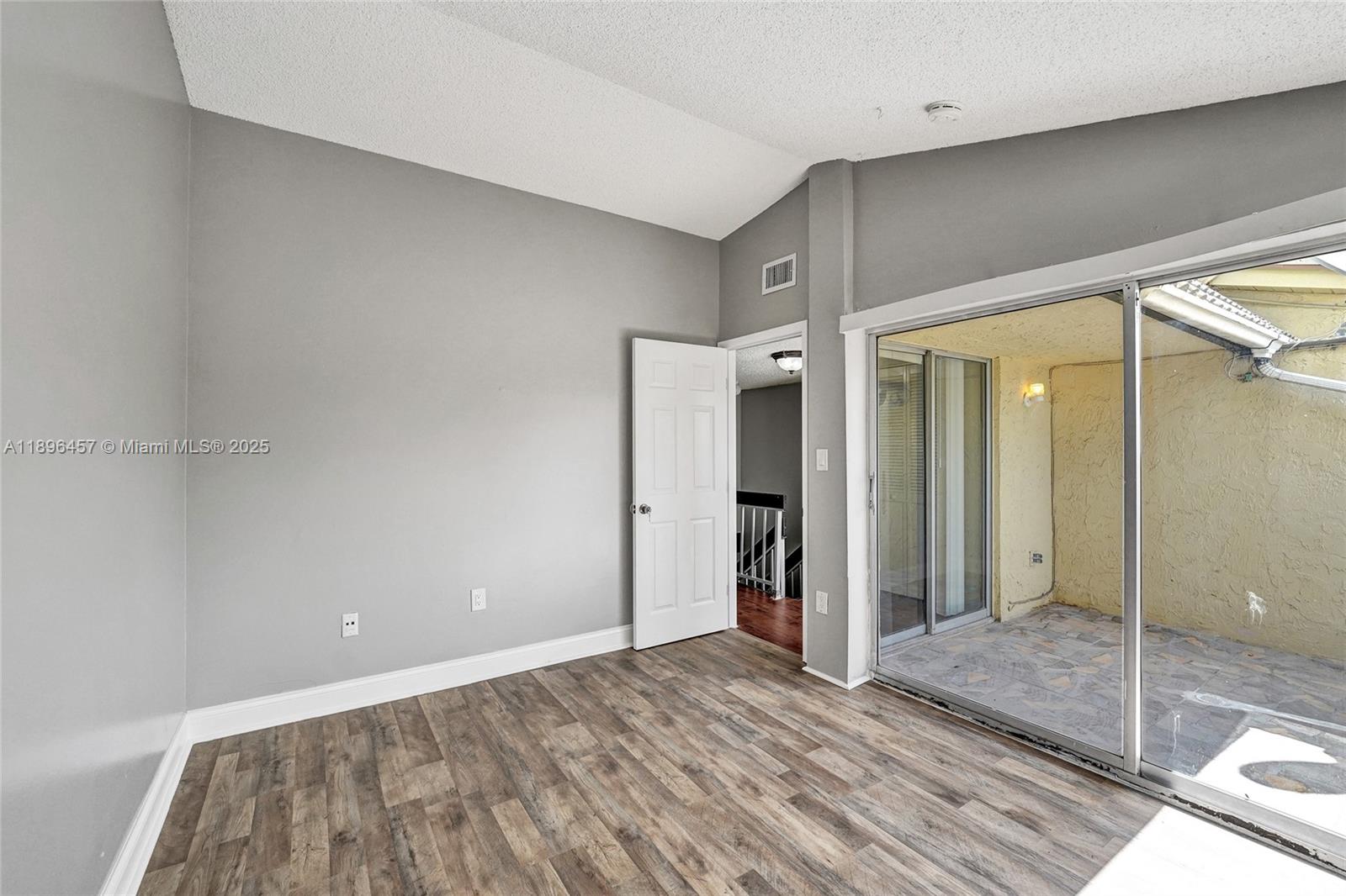 LAFAYETTE CONDO - Residential