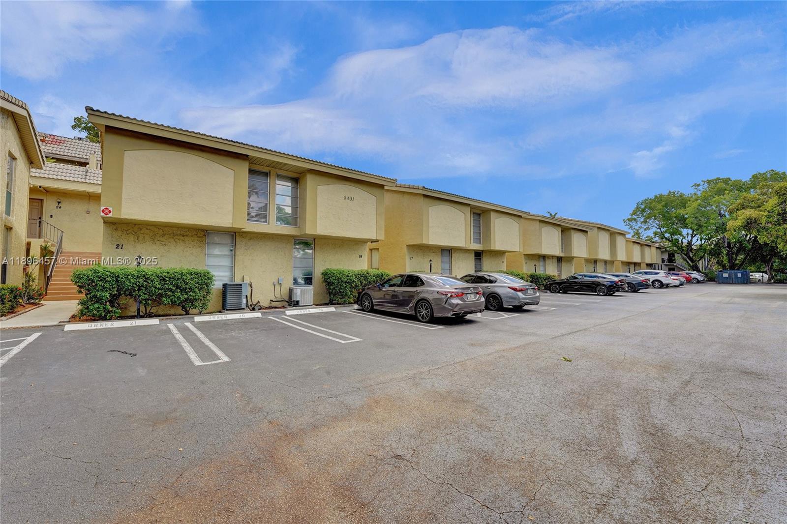 LAFAYETTE CONDO - Residential