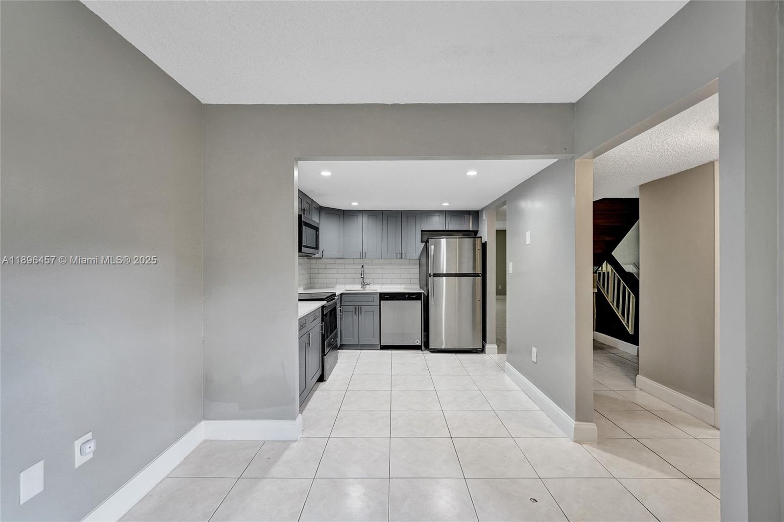 LAFAYETTE CONDO - Residential