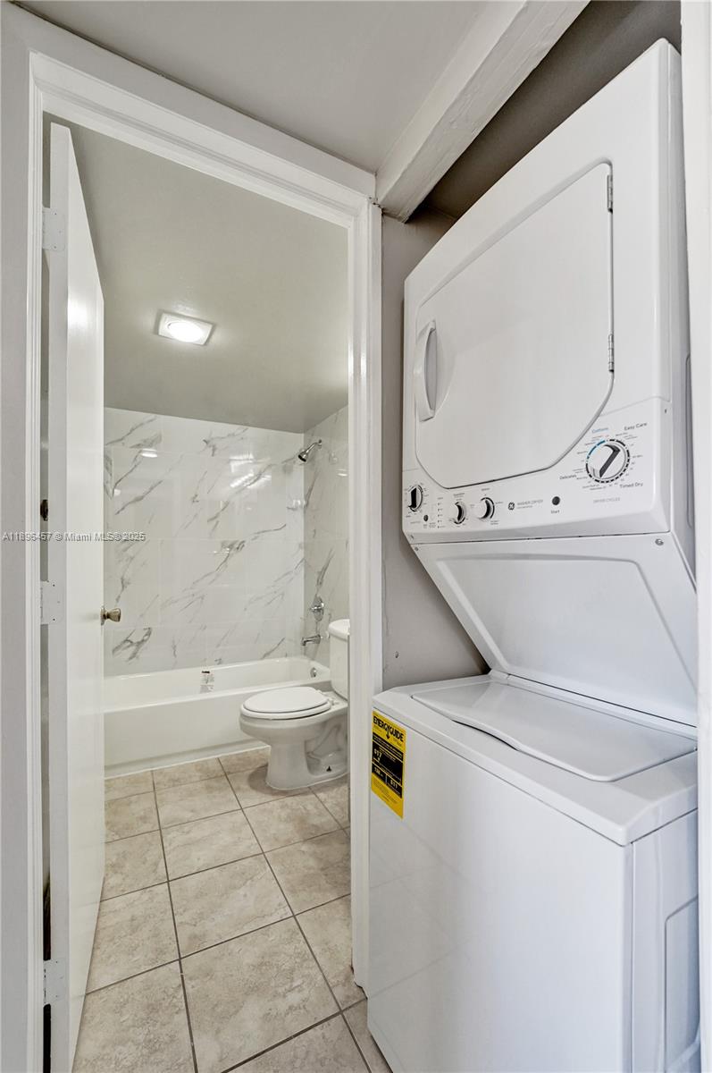 LAFAYETTE CONDO - Residential