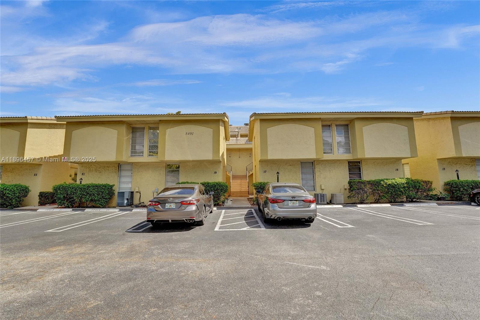 LAFAYETTE CONDO - Residential