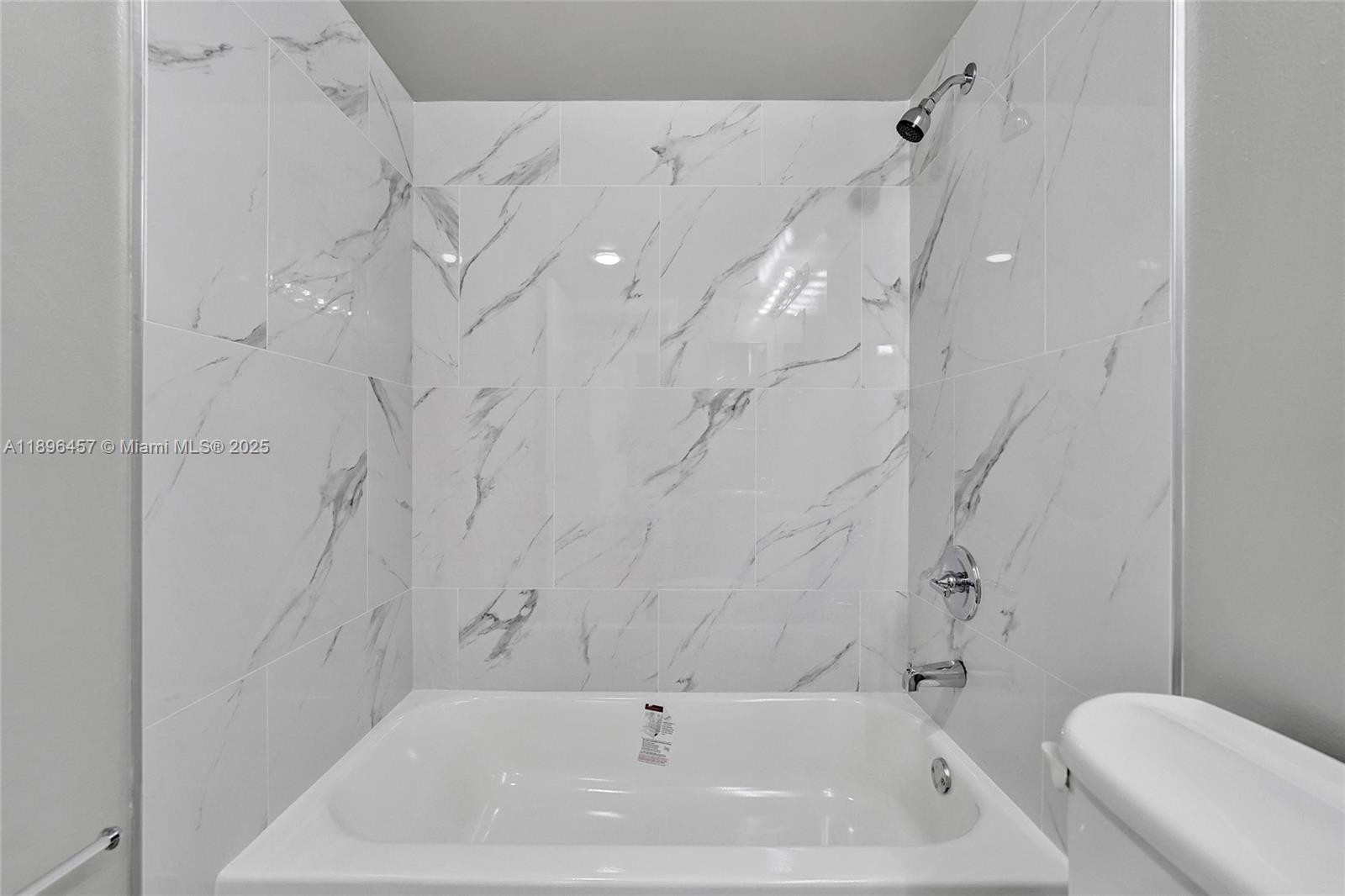 LAFAYETTE CONDO - Residential