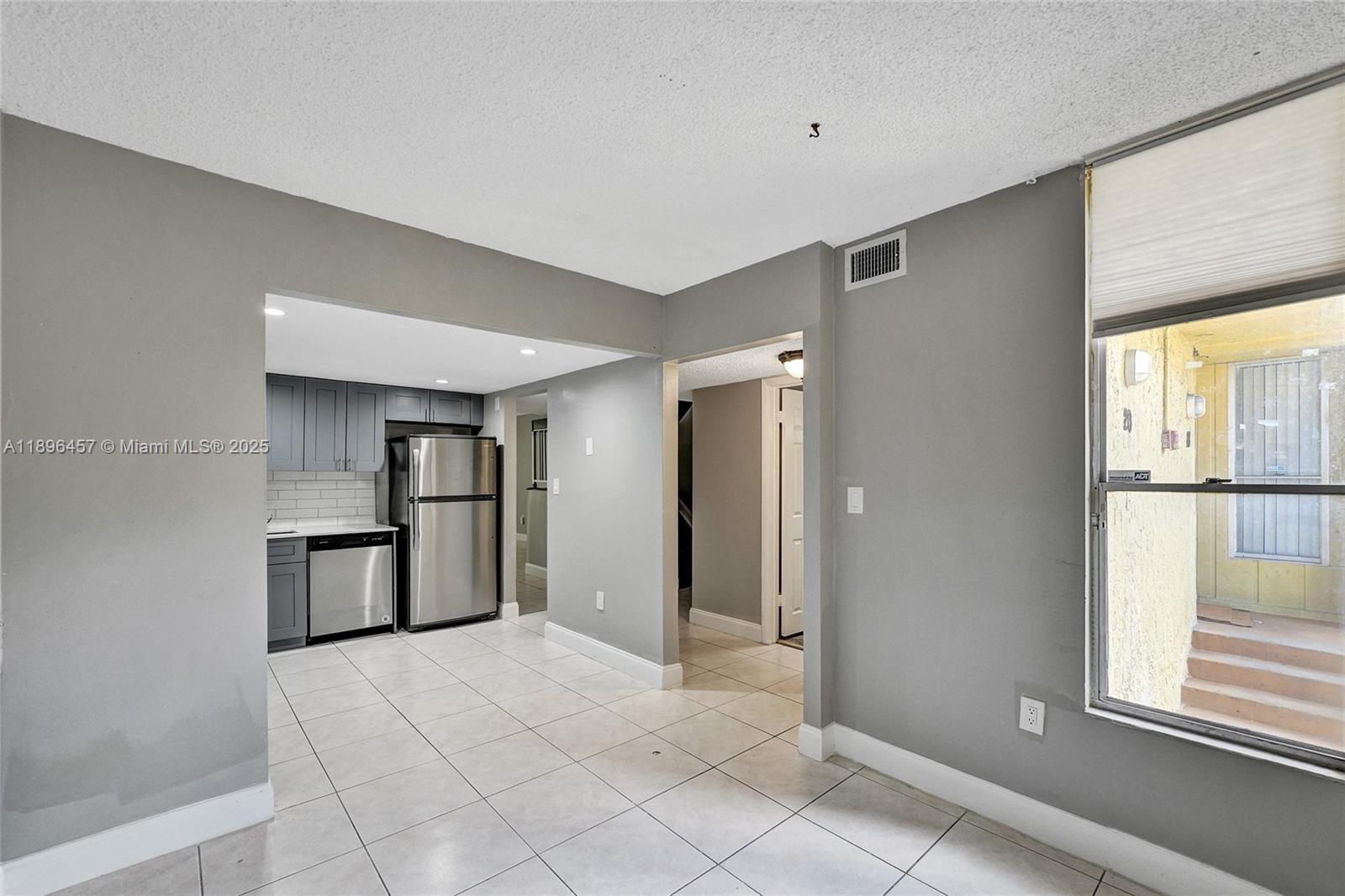 LAFAYETTE CONDO - Residential