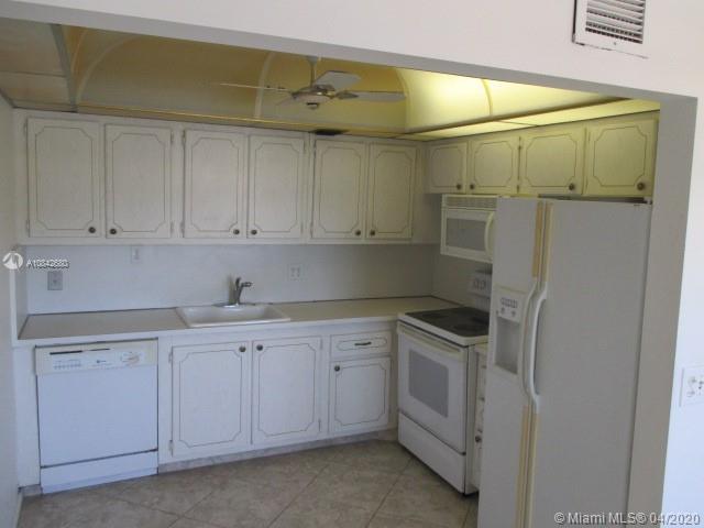 WELLINGTON K COND - Residential