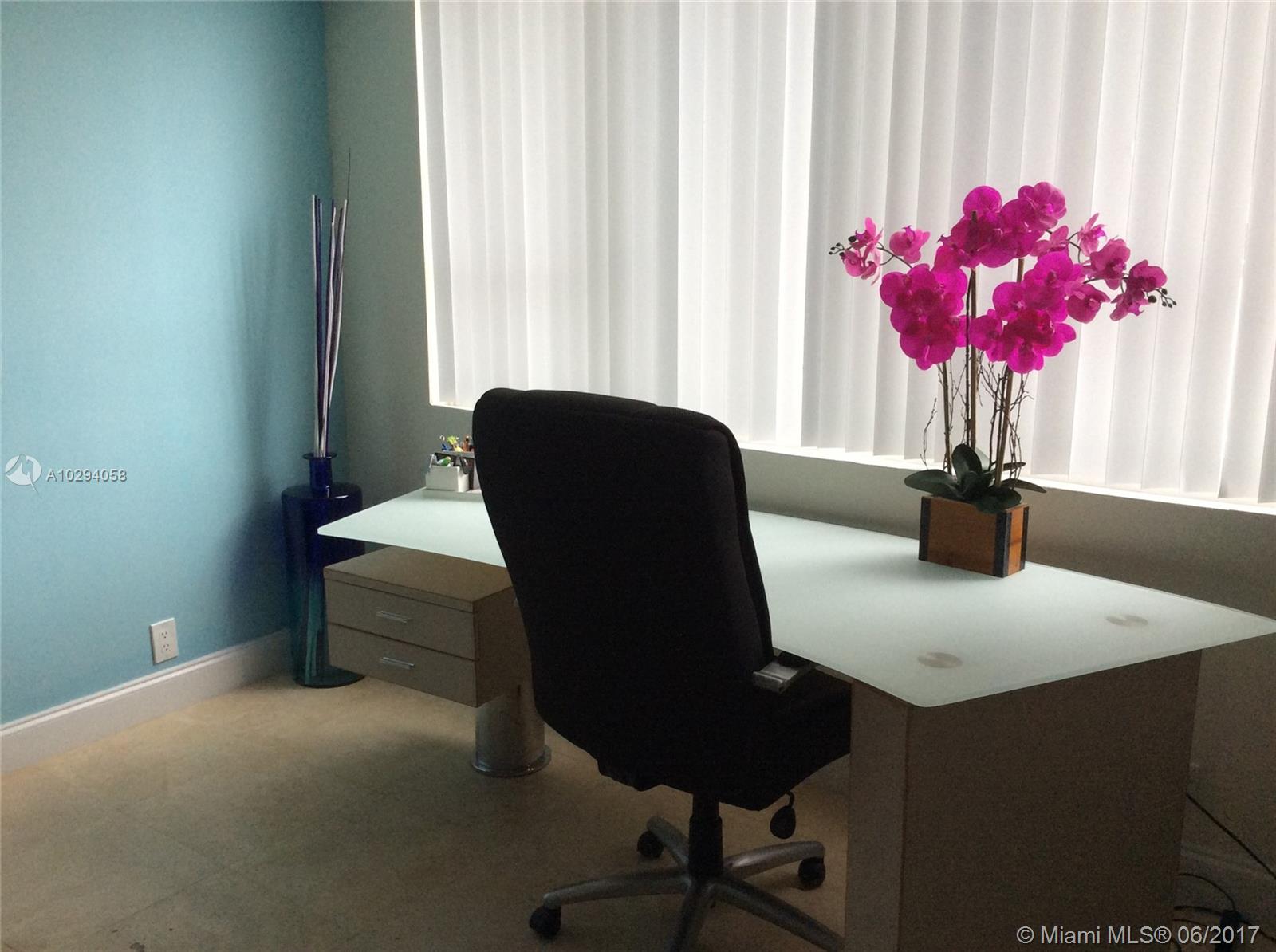 THE CARRIAGE CLUB NORTH C - Residential Lease