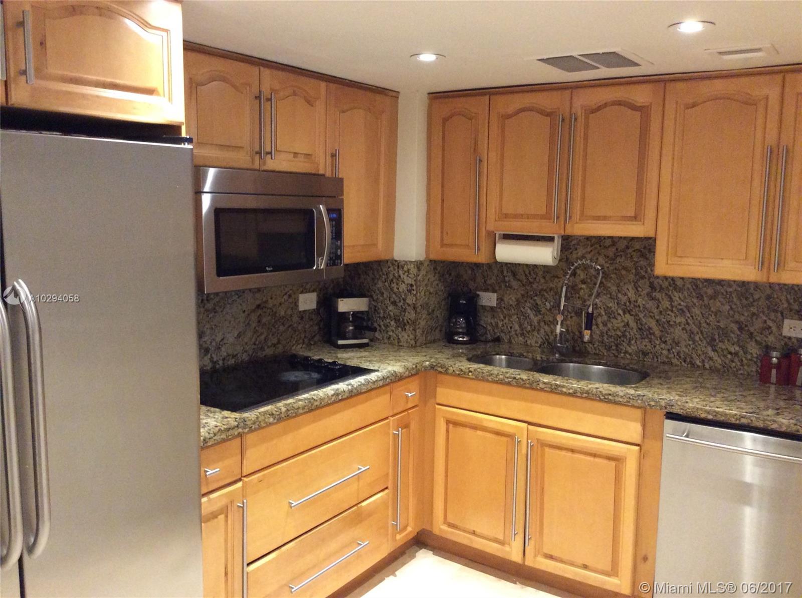 THE CARRIAGE CLUB NORTH C - Residential Lease