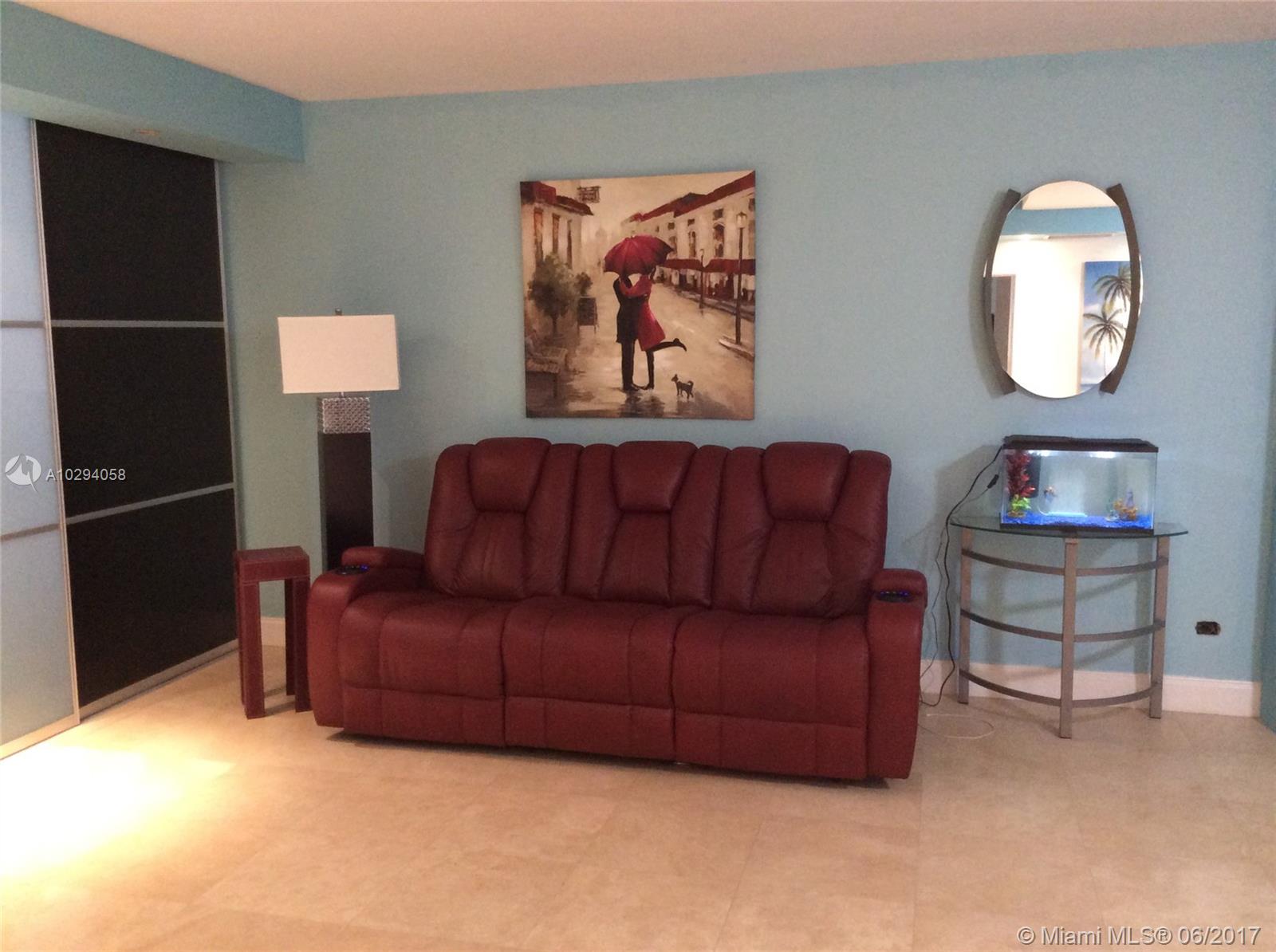 THE CARRIAGE CLUB NORTH C - Residential Lease