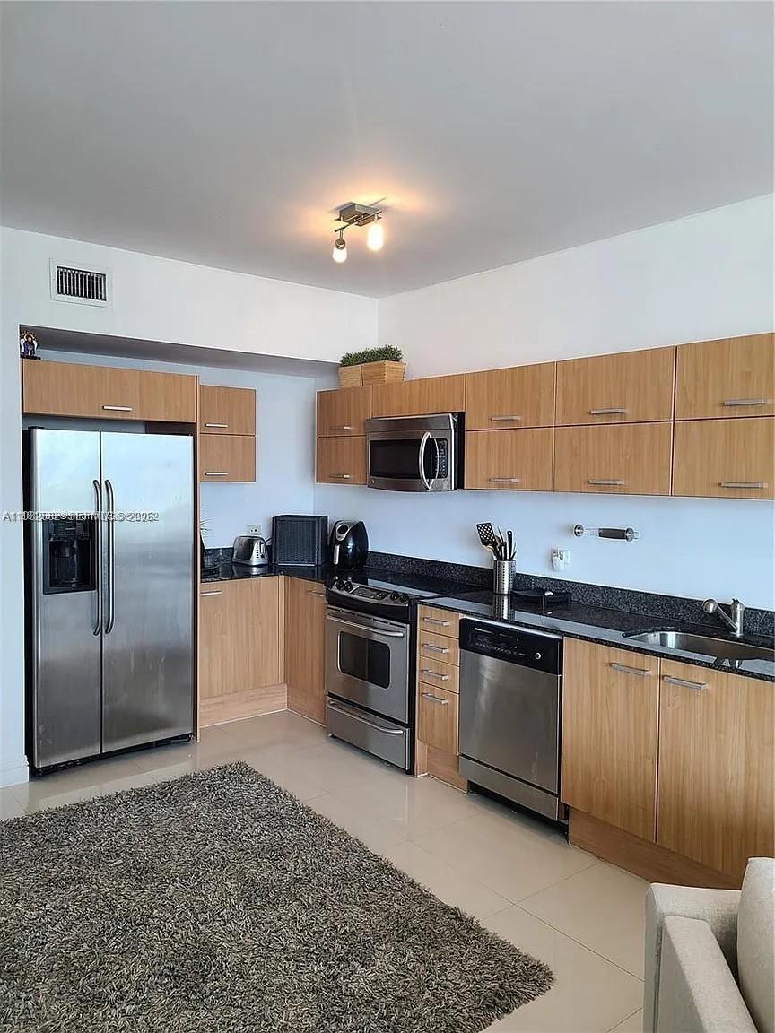 WIND CONDO - Residential Lease