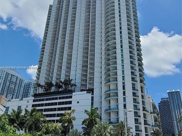 WIND CONDO - Residential Lease