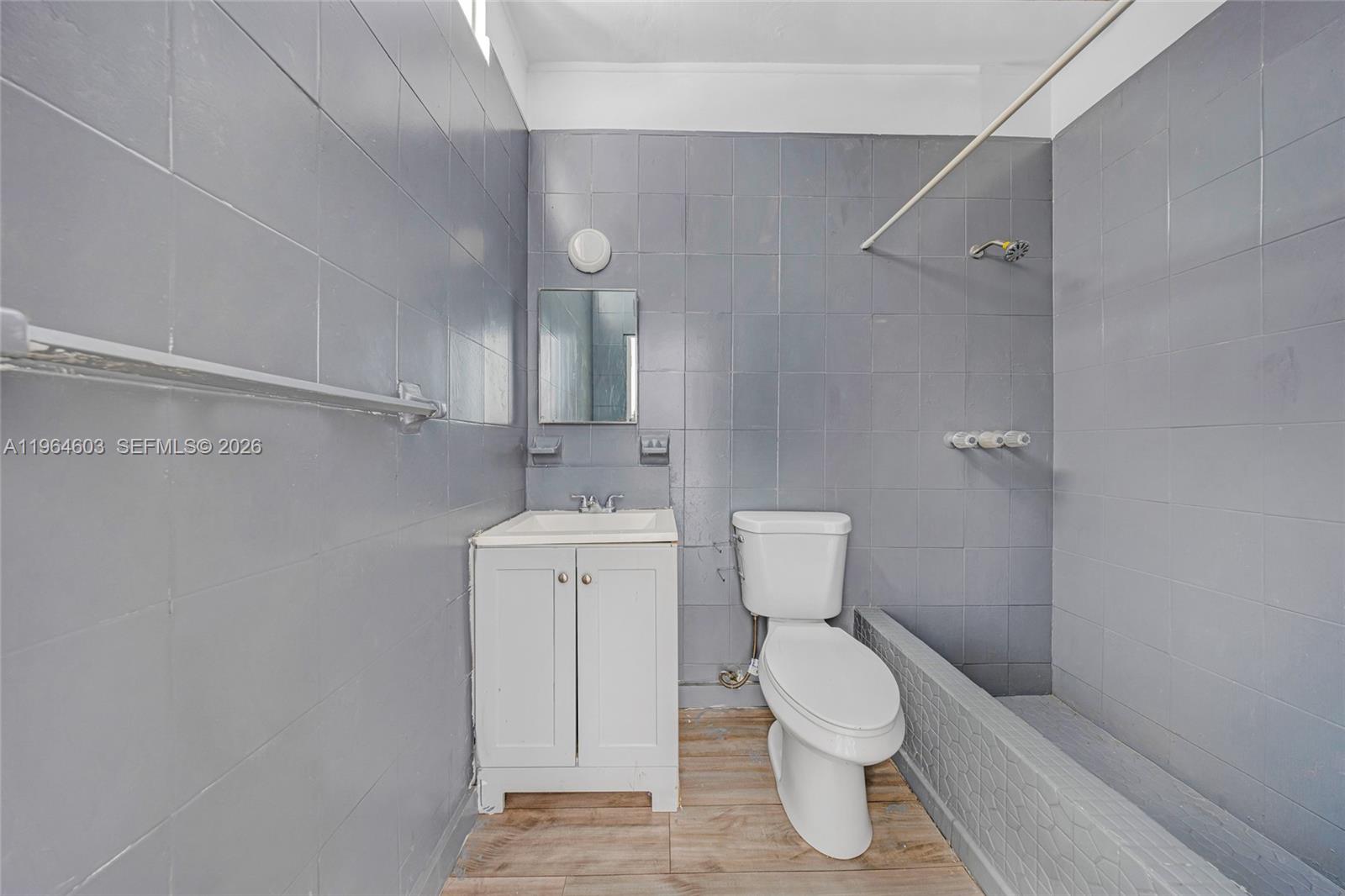 LAWRENCE ESTATE LAND CO - Residential Income