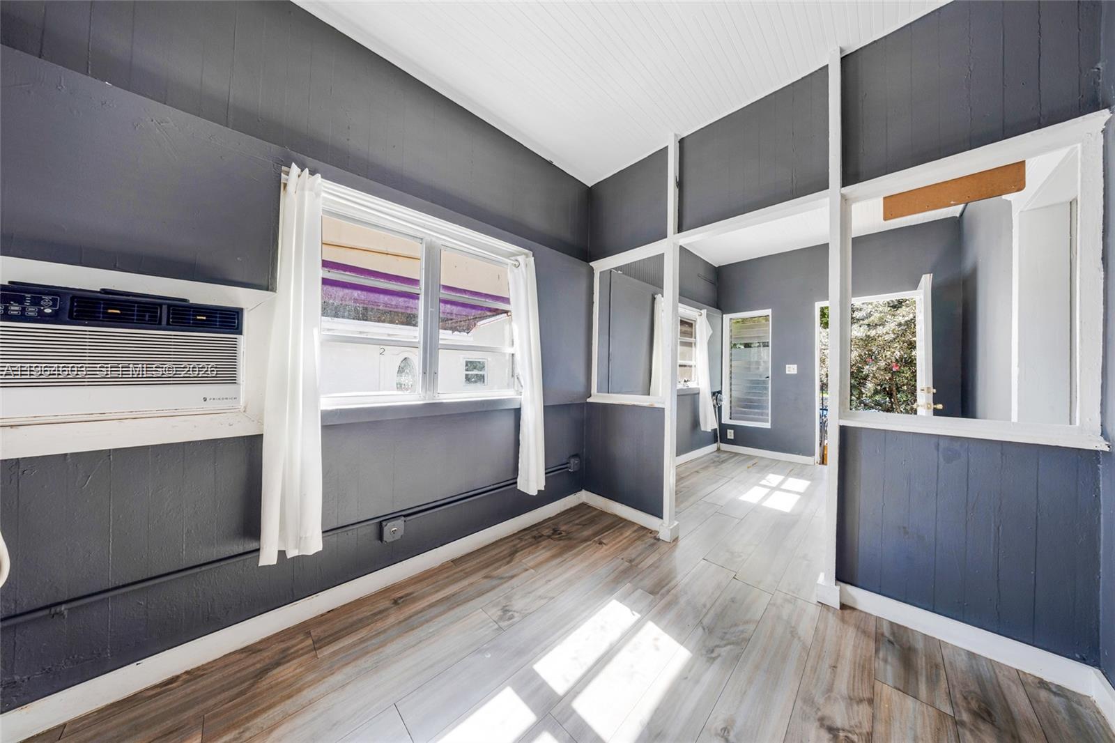 LAWRENCE ESTATE LAND CO - Residential Income