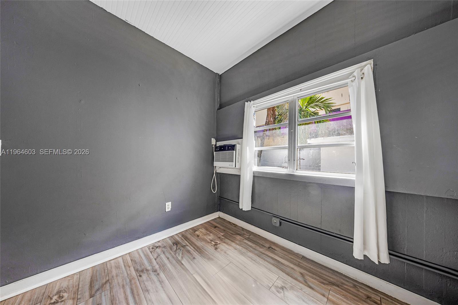 LAWRENCE ESTATE LAND CO - Residential Income