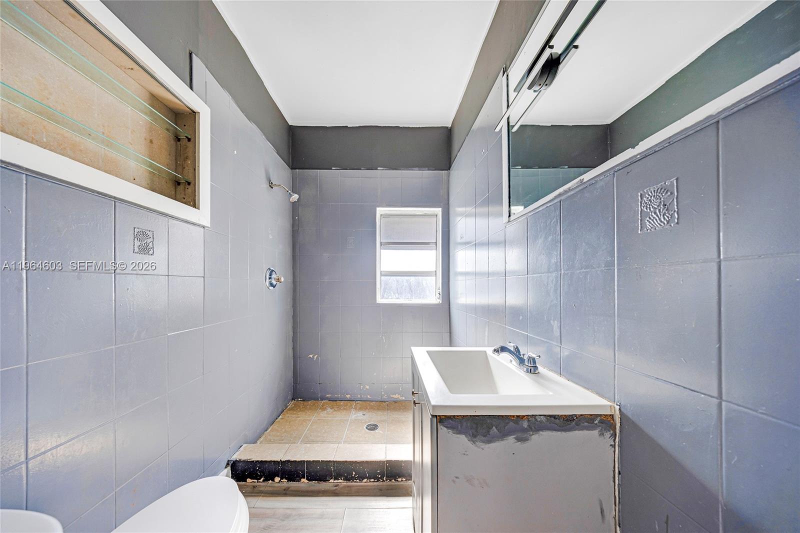 LAWRENCE ESTATE LAND CO - Residential Income