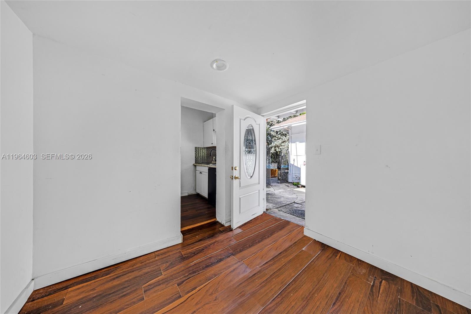 LAWRENCE ESTATE LAND CO - Residential Income