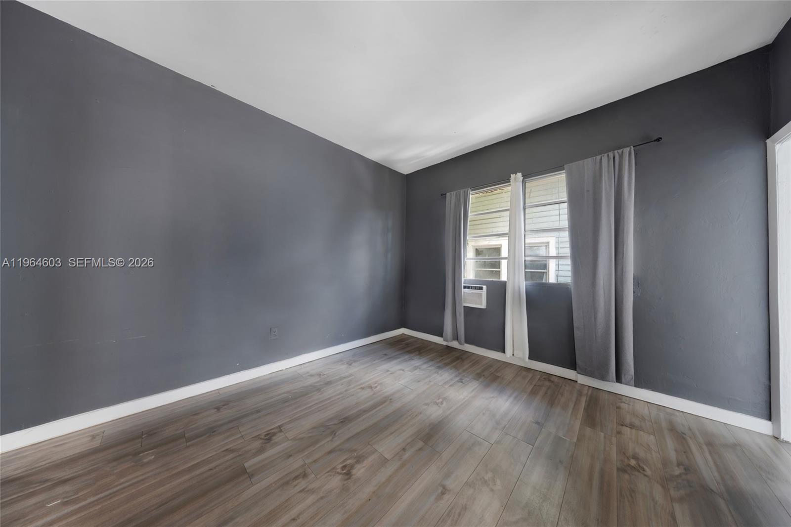 LAWRENCE ESTATE LAND CO - Residential Income